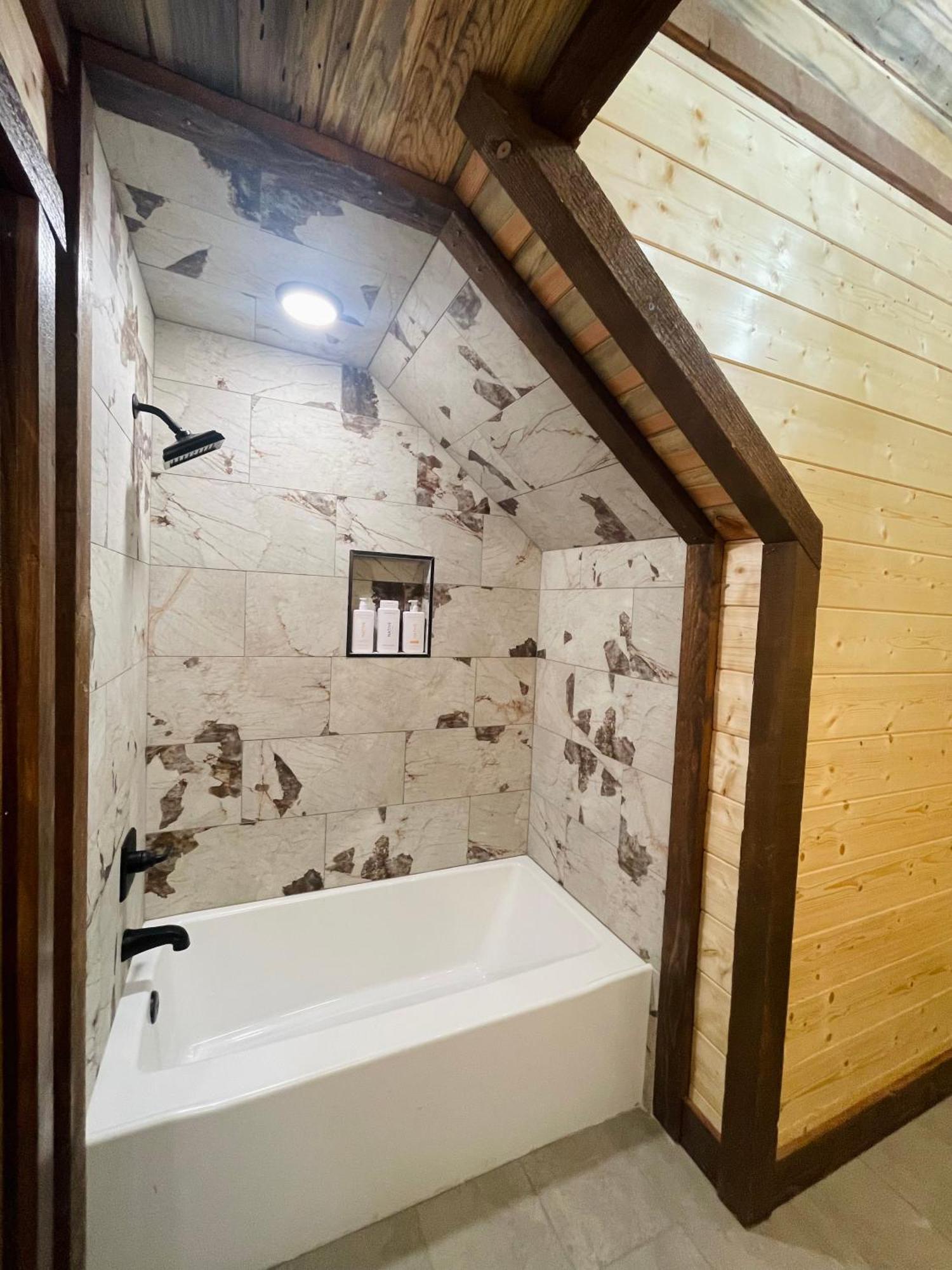 Wolf Creek Luxury Cabin بروكن بو المظهر الخارجي الصورة